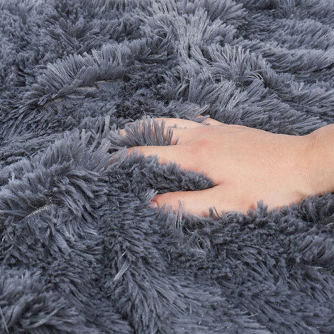 Fluffy Pet Blanket Soft and Cozy Comfort - Image 2