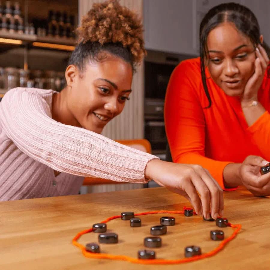 Magnetic Travel Chess Game Strategy and Fun the Go - Image 1