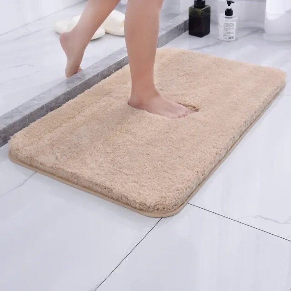 Plush Bath Rug Bathroom Comfort Soft and Absorbent Design - Image 2